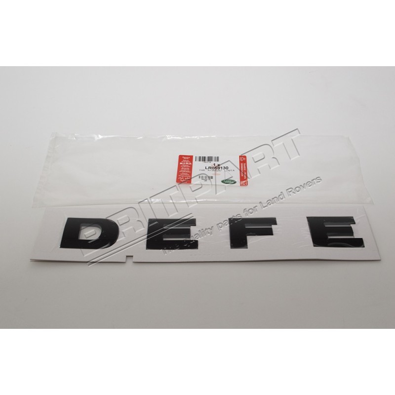 Monogramme "DEFE" sur le Capot