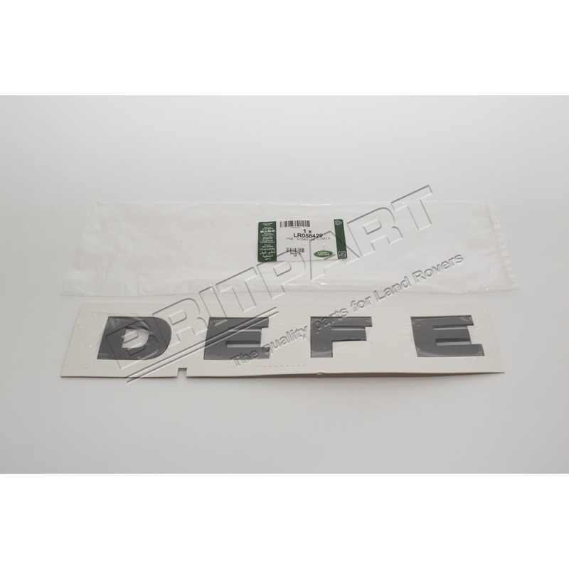 Monogramme "DEFE" couleur BRUNEL sur le Capot